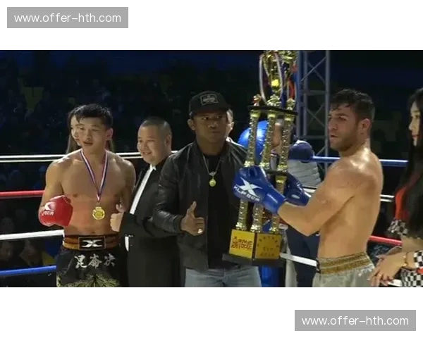 拳台上的传奇与狂潮：播求与潇杀狂的恩怨情仇